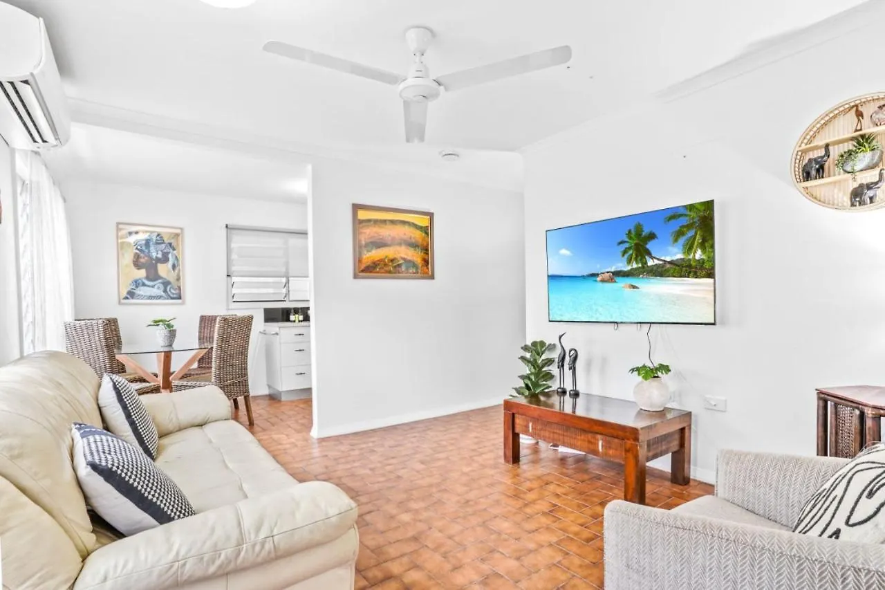 Grey Whale Anchor Inn U4 Cairns